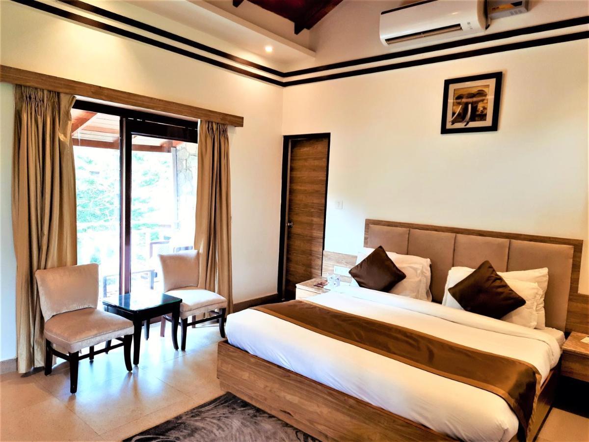 Wood Castle Spa & Resort Dhikuli Bagian luar foto